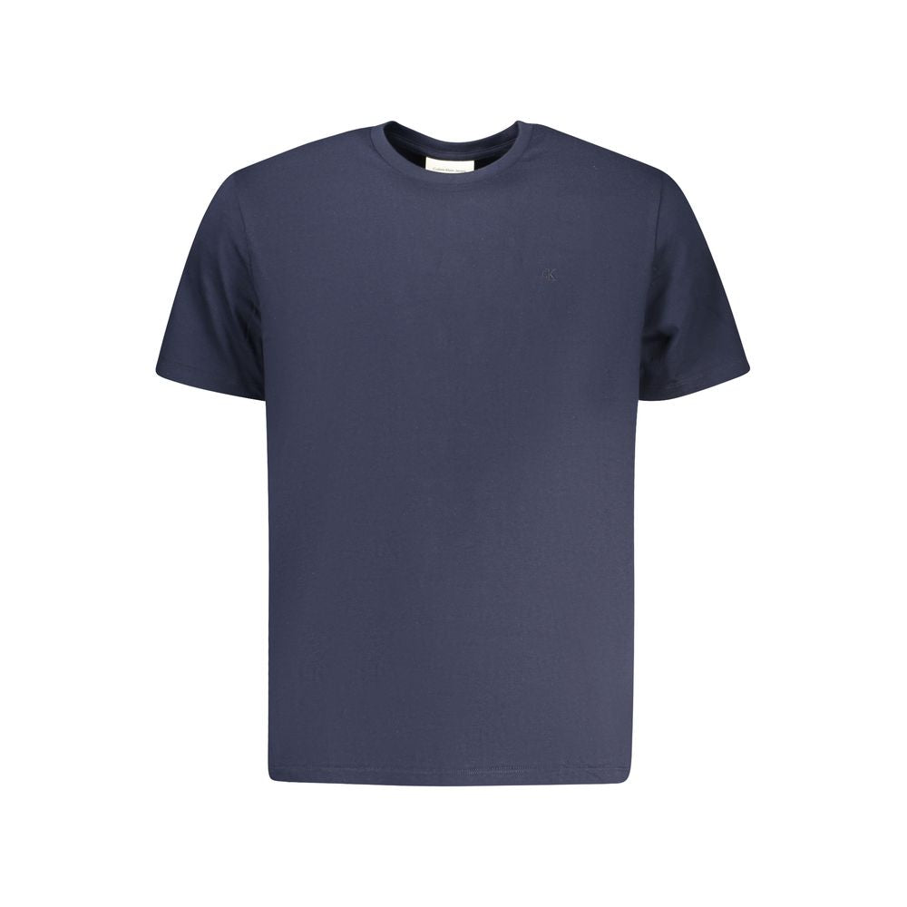 T-Shirt by Calvin Klein for men in cotton blue features an edgy silhouette, meticulously detailed with a sophisticated and crew neckline for a truly edgy finish.
