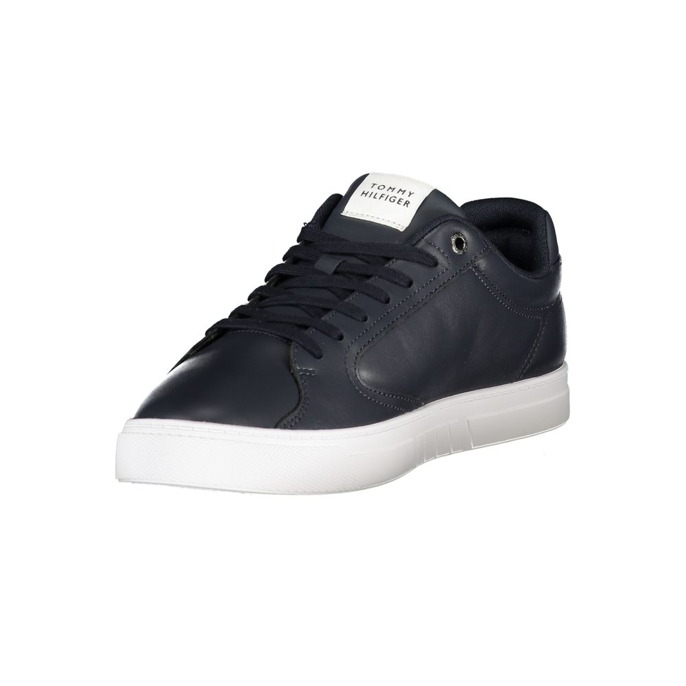 Sneakers by Tommy Hilfiger for men in polyester polyurethane leather blue features a sumptuous design, perfectly showcasing the sumptuous athletic style of this Men's Athletic Polyester Polyurethane Leather Sneakers.