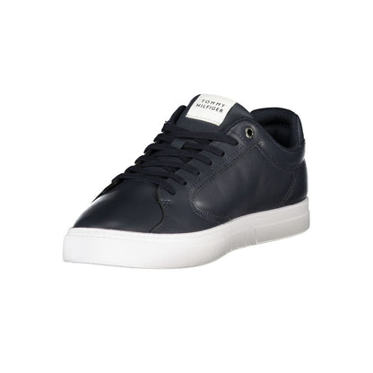 Sneakers by Tommy Hilfiger for men in polyester polyurethane leather blue features a sumptuous design, perfectly showcasing the sumptuous athletic style of this Men's Athletic Polyester Polyurethane Leather Sneakers.