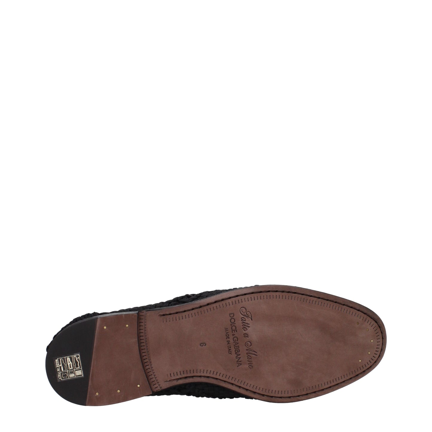 This Flat Lace-Up Shoes by Dolce & Gabbana for men in leather black features an exquisite silhouette from the Men's Leather Flat Lace-Up Shoes collection, defined by a sophisticated flat and elegant round toe style.