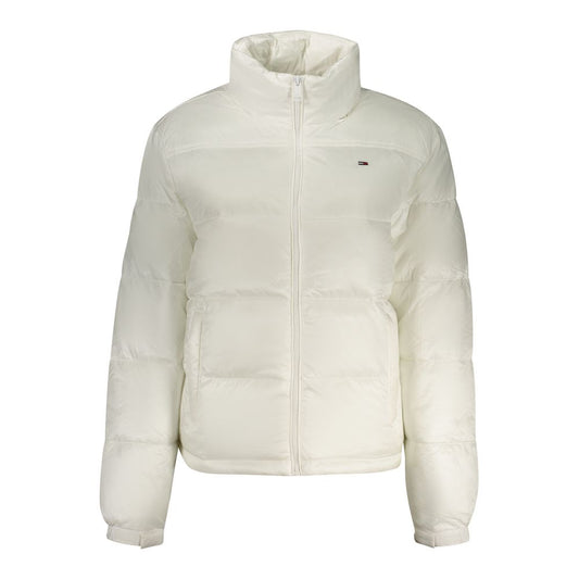 Windbreaker Jacket by Tommy Hilfiger for women in polyester white & signature features an magnificent silhouette, showcasing the sophisticated and functional pockets & windproof for a premium, magnificent look.