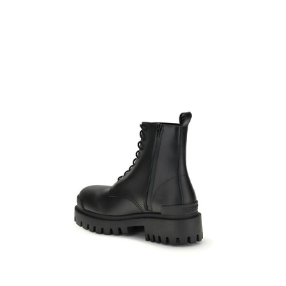 Lace-Up Mid-Calf Boots by Balenciaga for men in bos taurus calfskin leather black features an high-performance silhouette, showcasing the sophisticated design of the Men's Bos Taurus Calfskin Leather Lace-Up Mid-Calf Boots with a and a refined .