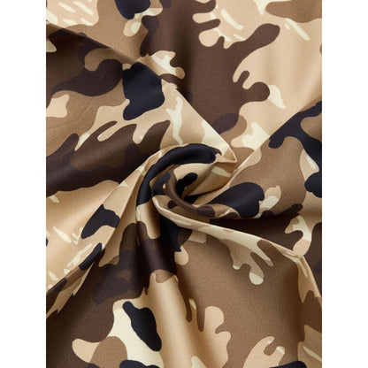 Clutch Handbag by Tom Ford for unisex in silk beige, camouflage & print features a architectural silhouette, showcasing a secure , ample , and versatile for a architectural finish.