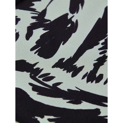 Clutch Handbag by Tom Ford for unisex in silk black, gray, light-grey & print features a architectural silhouette, showcasing a secure , ample , and versatile for a architectural finish.