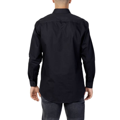 Shirt by Selected for men in cotton black features an architectural silhouette with a refined and elegant for a architectural look.