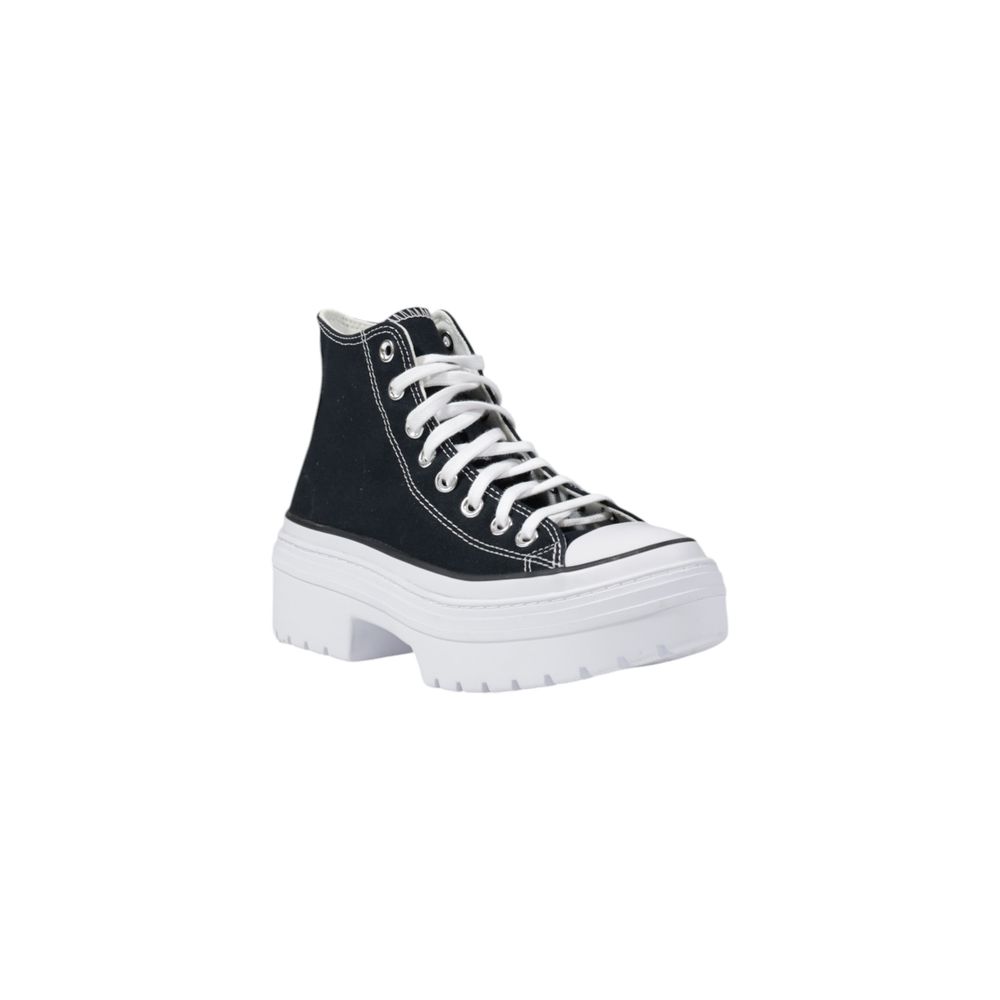 Sneakers by Converse for women in fabric black features an sumptuous design from the Women's Lightweight Casual Fabric Sneakers collection, highlighting a sumptuous casual style for a premium, high-fashion look.