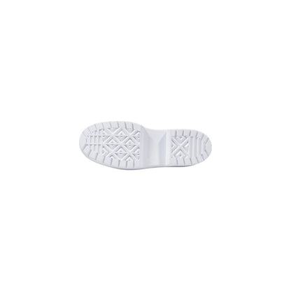 Sneakers by Converse for women in fabric black features an sumptuous silhouette, showcasing the premium Women's Lightweight Casual Fabric Sneakers in a sumptuous casual style that offers a sumptuous finish for refined style.