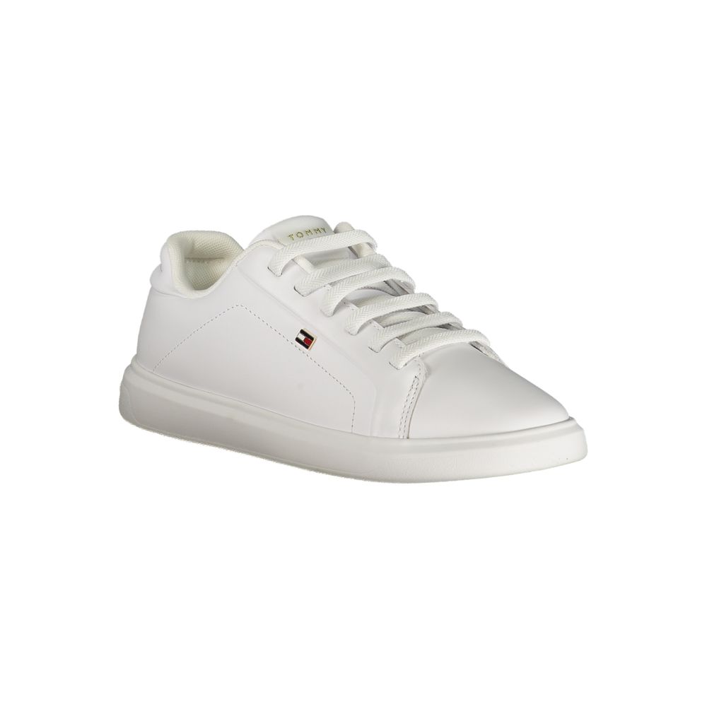Sneakers by Tommy Hilfiger for women in polyester polyurethane leather white features a sumptuous design, perfectly showcasing the sumptuous low-top style of this Women's Low-Top Polyester Polyurethane Leather Sneakers.