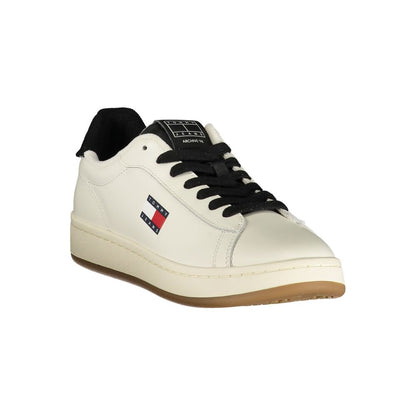 Sneakers by Tommy Hilfiger for women in polyester leather black, white & print presents a sumptuous silhouette from the Ecru Women's Low-Top Polyester Leather Sneakers collection, showcasing a sumptuous low-top style for an elevated aesthetic.