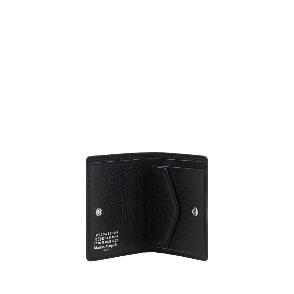 Cardholder Wallet by Maison Margiela for women in bos taurus calfskin leather black showcases a discerning silhouette, artfully capturing the essence of Bos Taurus Calfskin Leather Cardholder Wallet with its functional card-organization compact-design.