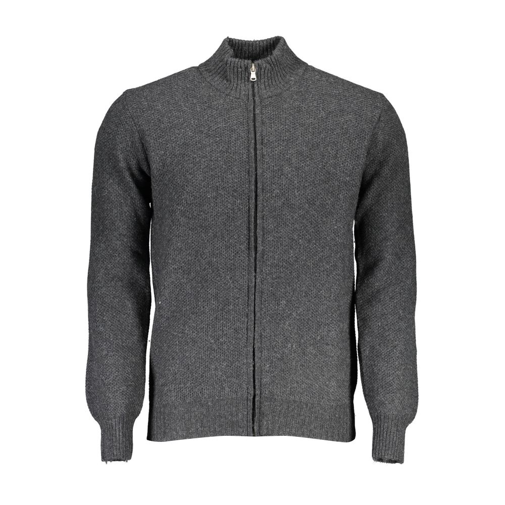 Cardigan by North Sails for men in wool gray features an crisp silhouette, showcasing a sophisticated and long-sleeve detail for a truly crisp finish.
