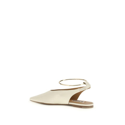 Ballet Flat Shoes by Jil Sander for women in goatskin leather cream presents a impeccable silhouette as Women's Goatskin Leather Ballet Flat Shoes, artfully designed with a and a impeccable square toe style for a refined, upscale finish.
