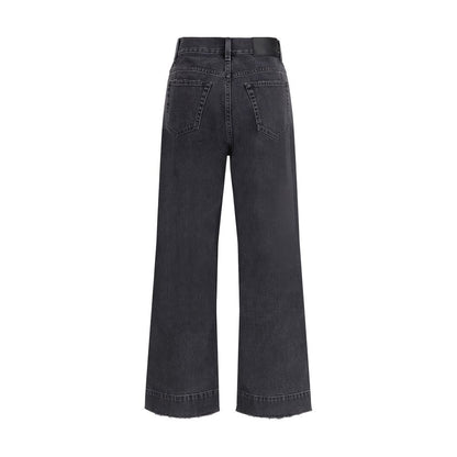 Jeans by Chloé for women in cotton denim black & signature presents a tailored silhouette, showcasing a tailored regular-fit & cropped and cropped cut with a refined high rise for a truly tailored aesthetic.