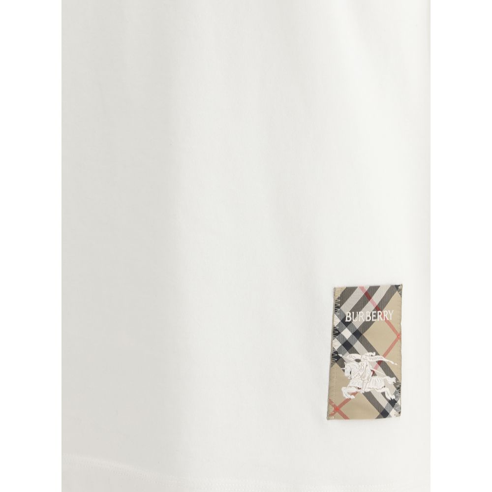 T-Shirt by Burberry for men in cotton white & patterned showcases a unassuming silhouette, artfully detailed with a refined and unassuming for a sophisticated, contemporary look.