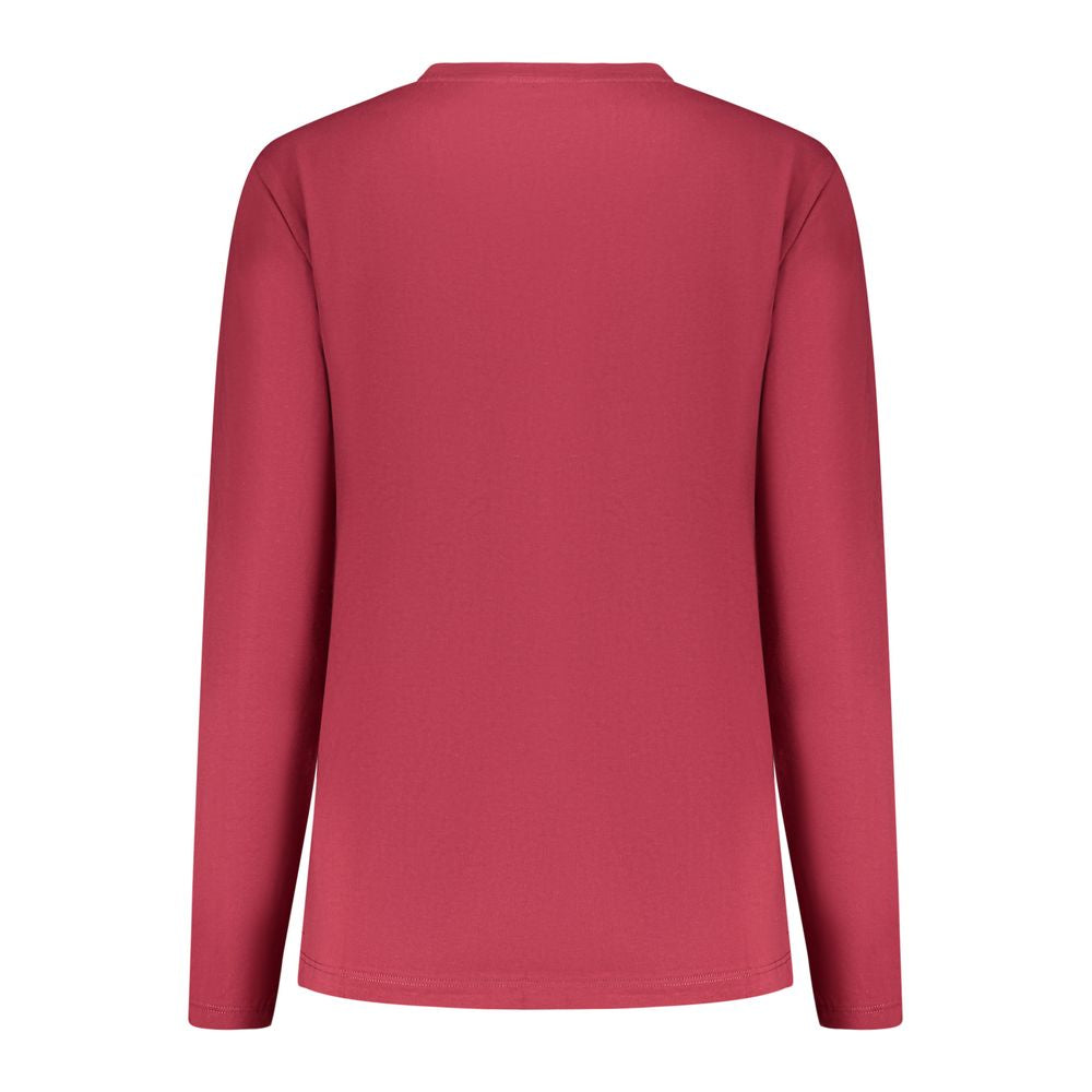T-Shirt by North Sails for women in cotton red & print showcases a unassuming silhouette, artfully detailed with a refined and unassuming for a sophisticated, contemporary look.