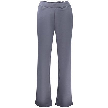 Trousers by North Sails for women in cotton blue presents a perennial silhouette, meticulously tailored with a athletic & wide cut, long finish, and an elegant .
