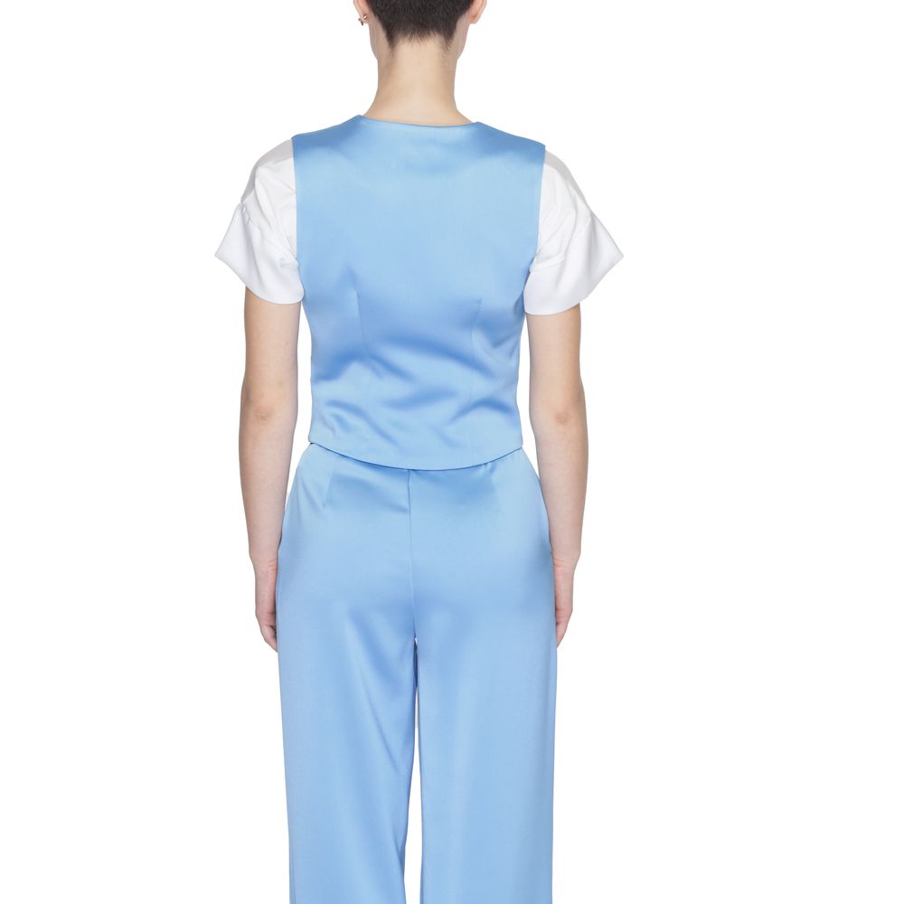 Vest by Silence for women in stretch polyester blue showcases a utilitarian silhouette, artfully incorporating pockets and a utilitarian v-neck neckline for a truly utilitarian finish.