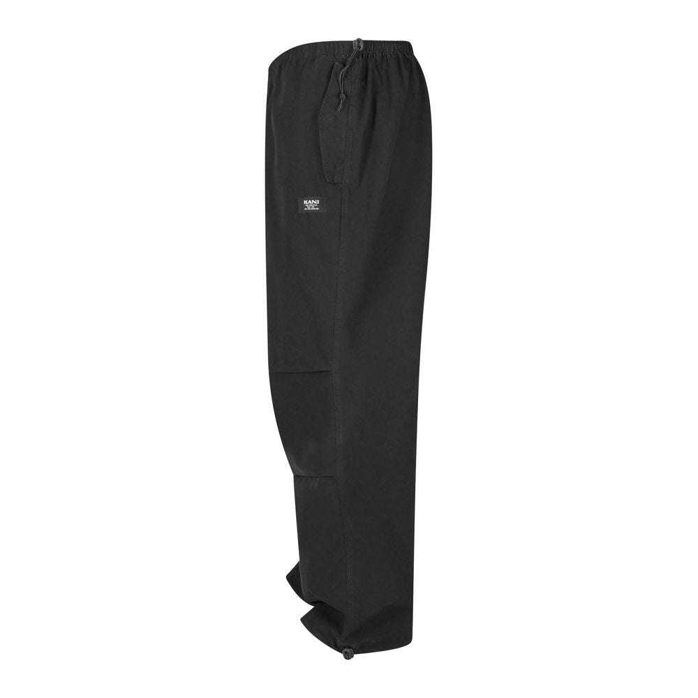 Trousers by Karl Kani for men in cotton black presents a perennial silhouette, meticulously tailored with a regular-fit & wide cut, long finish, and an elegant .