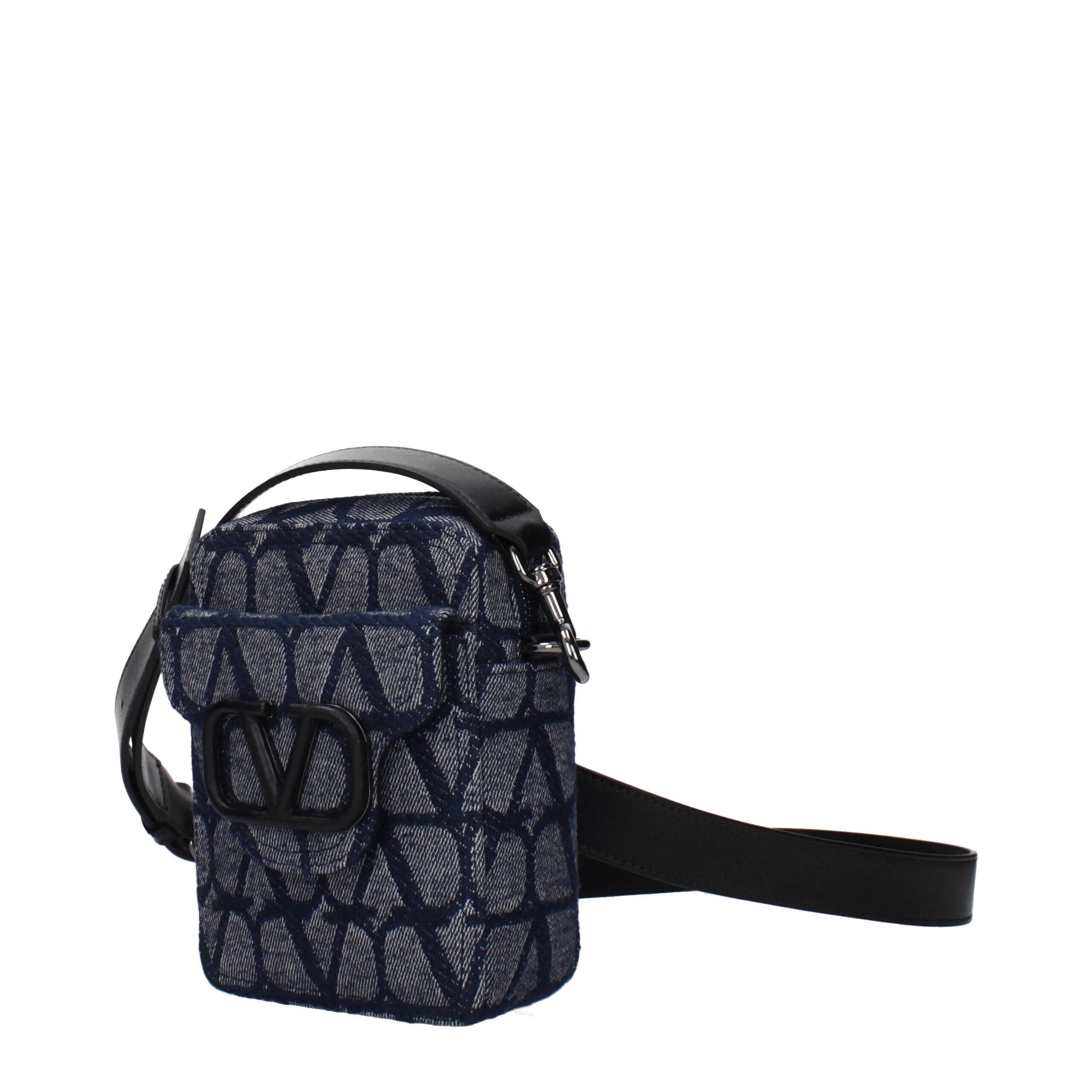 This Crossbody Messenger Bag by Valentino Garavani for men in fabric blue presents a versatile silhouette from the Fabric Crossbody Messenger Bag collection, featuring a secure , ample , and versatile crossbody-strap & adjustable-strap.