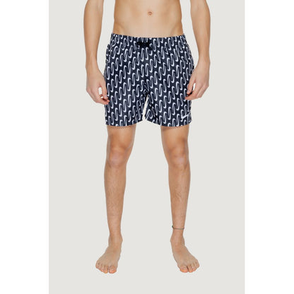Swim Shorts by Nike for men in polyester and black showcases a sinuous silhouette, expertly cut for a sinuous fit as part of the Men's Quick-Drying Polyester Swim Shorts collection.