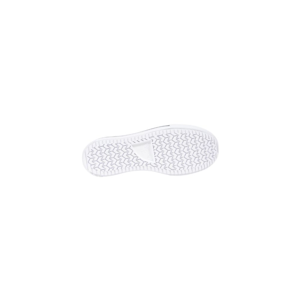 Sneakers by Converse for women in fabric black & white presents a sumptuous silhouette, artfully capturing the essence of the Women's Lightweight Casual Fabric Sneakers with its sumptuous casual style design.