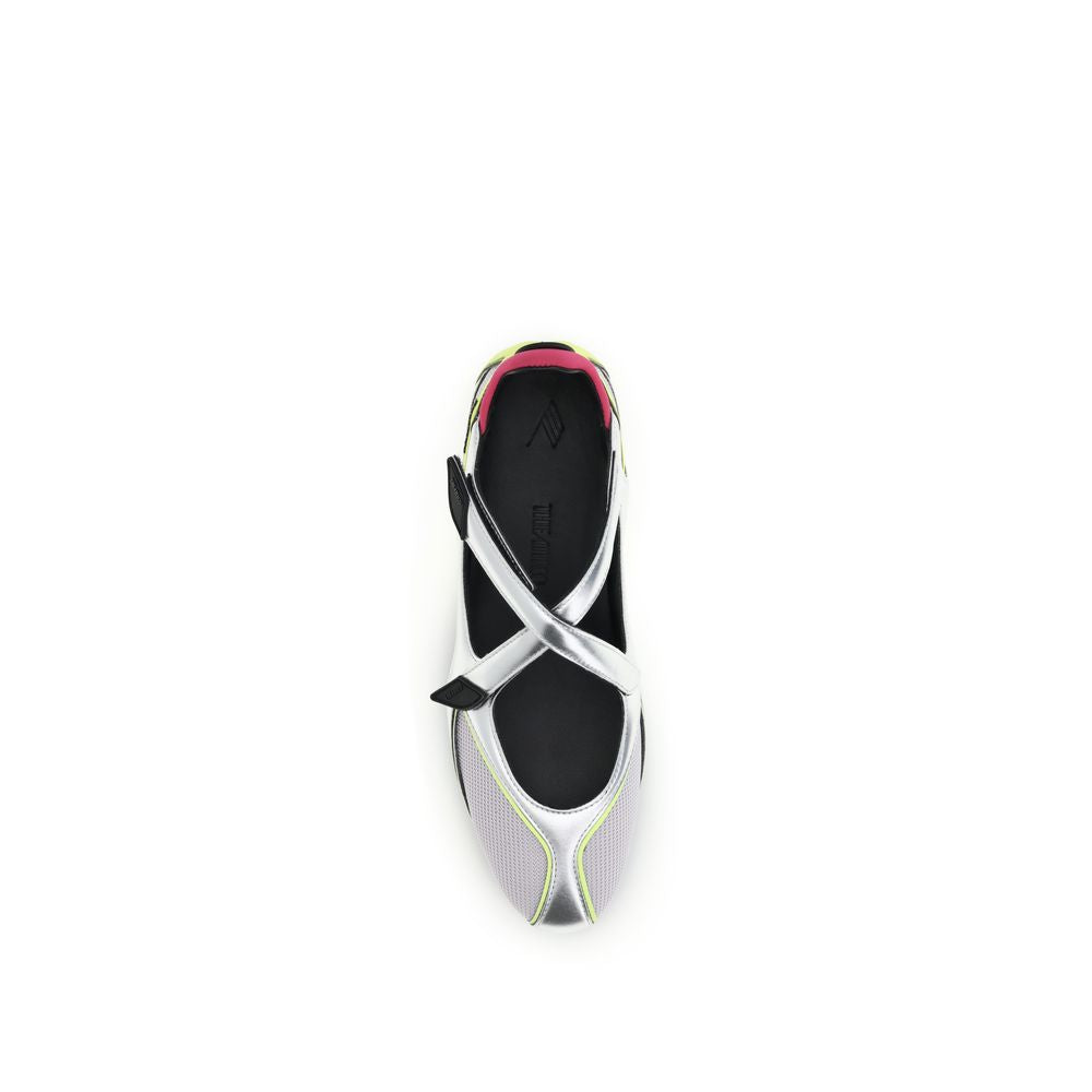 Ballet Flat Shoes by The Attico for women in tu polyester & polyurethane silver showcases a enchanting silhouette as part of the Women's TU Polyester & Polyurethane Ballet Flat Shoes collection, defined by a enchanting round toe style and for a enchanting look.