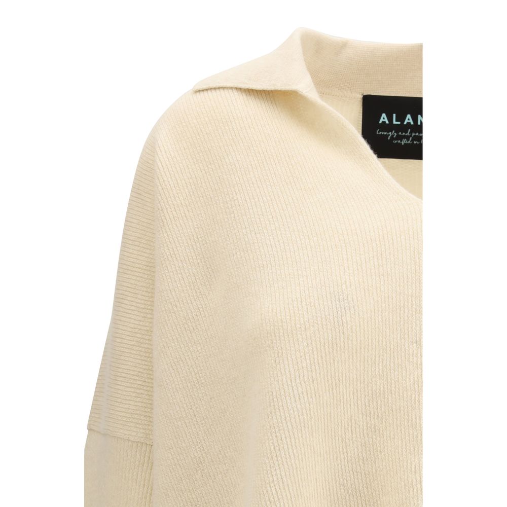 This Sweater by Alanui for women in silk cashmere & polyester beige & natural presents a understated silhouette, featuring a sophisticated and for a understated finish.