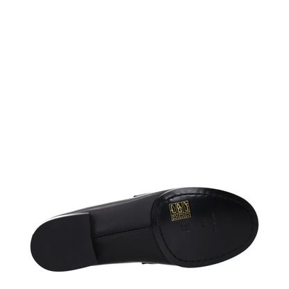 Flat Loafer Slip-On Shoes by Givenchy for women in leather black features an dynamic silhouette from the Women's Leather Flat Loafer Slip-On Shoes collection, defined by a dynamic and flat for a dynamic look.
