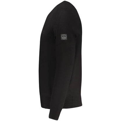 Sweatshirt by North Sails for men in polyester & viscose black & print features an exquisite silhouette, showcasing and details for a exquisite look.
