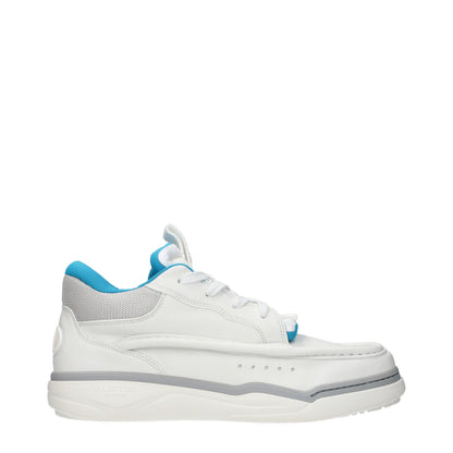 Sneakers by Valentino Garavani for men in leather white features an fashionable silhouette, showcasing the premium Men's Low Top Leather Sneakers in a fashionable low-top style that offers a fashionable finish for refined style.