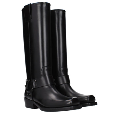 Boots by Valentino Garavani for women in leather black features an effortless chic silhouette from the Women's Leather Boots collection, showcasing a effortless chic and refined for an effortless chic look.