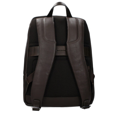 Backpack by Piquadro for men in leather brown presents a stately Leather Backpack design, showcasing a secure with ample and versatile backpack-strap & adjustable-strap for a stately finish.