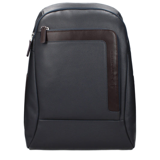 Backpack by Piquadro for men in leather gray features a architectural Leather Backpack design with a secure , ample , and versatile backpack-strap & adjustable-strap for a architectural finish.