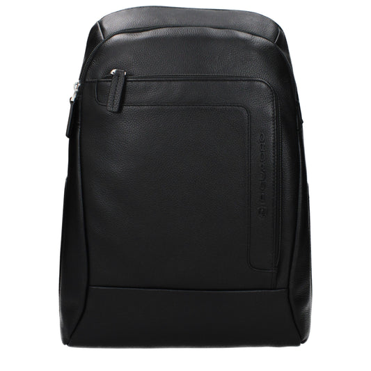 Backpack by Piquadro for men in leather black features a refined silhouette, showcasing the Leather Backpack design with a secure , ample , and versatile backpack-strap & adjustable-strap.