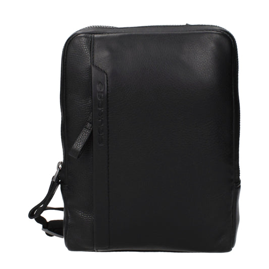 Crossbody Messenger Bag by Piquadro for men in leather black features an versatile Leather Crossbody Messenger Bag design with a versatile , ample , and versatile crossbody-strap & adjustable-strap for a sophisticated finish.
