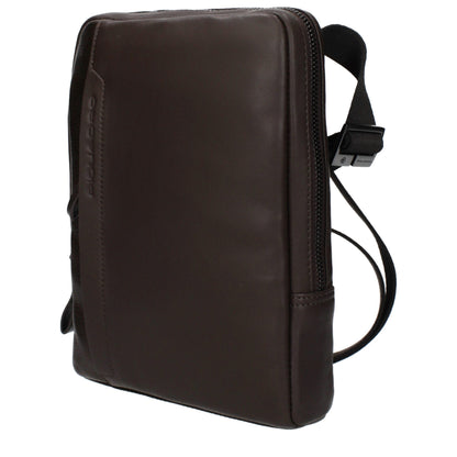 Crossbody Messenger Bag by Piquadro for men in leather brown features a artisanal Leather Crossbody Messenger Bag design with a secure , ample , and versatile crossbody-strap & adjustable-strap for a artisanal look.