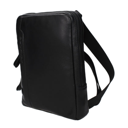 Crossbody Messenger Bag by Piquadro for men in leather black showcases a artisanal Leather Crossbody Messenger Bag design, featuring a secure and ample with versatile crossbody-strap & adjustable-strap for a artisanal look.