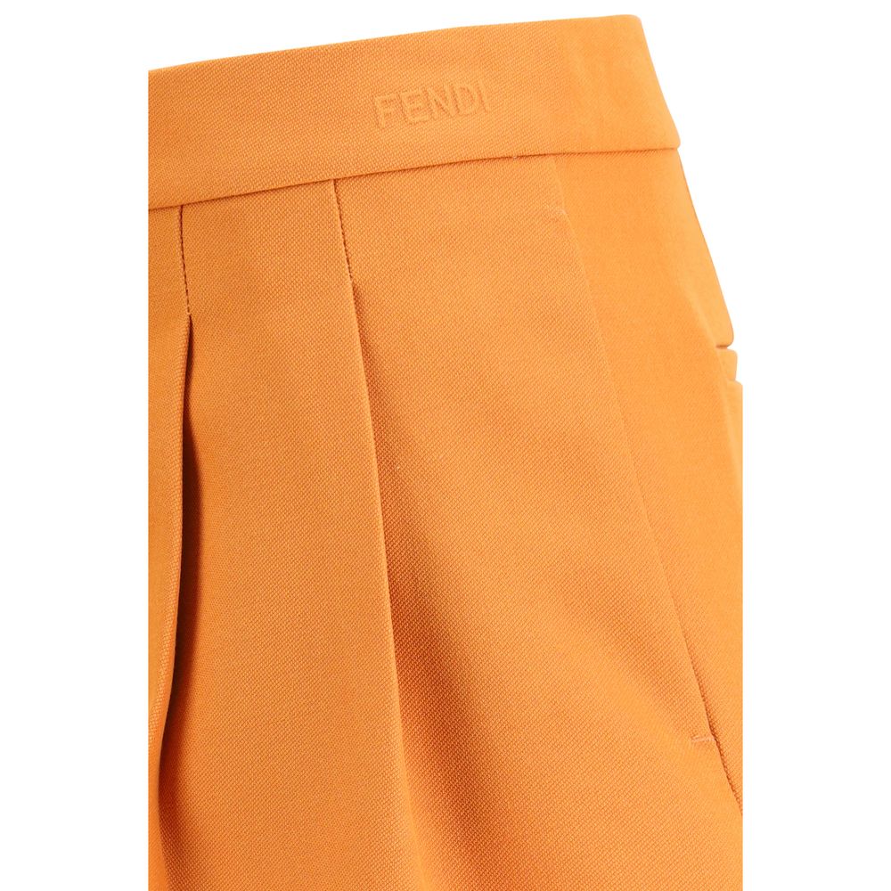 Short Trousers by Fendi for women in wool orange & signature features an effortlessly chic flared & regular-fit with a short and that creates a effortlessly chic and tailored silhouette.